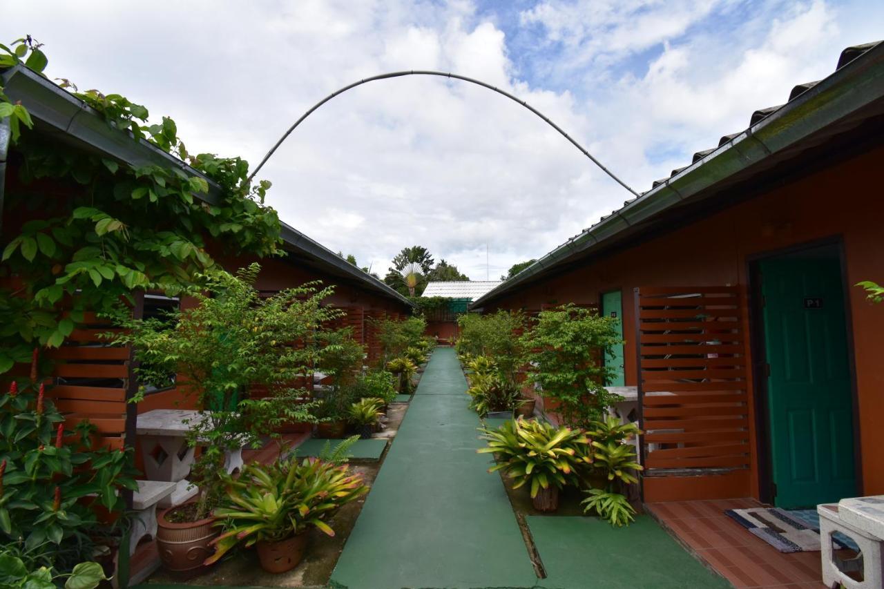 Mukda Guesthouse Trat Luaran gambar